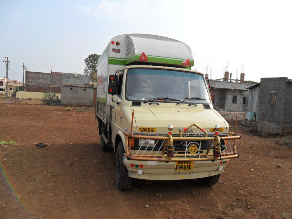 Why To Hire Tempo Service For Shifting Goods Locally